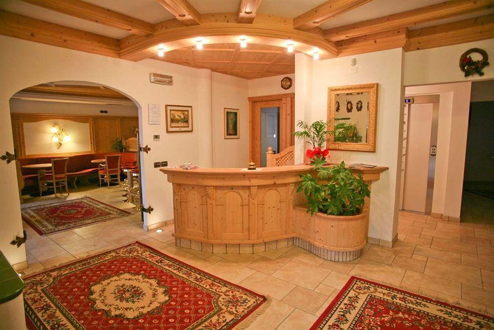Chalet Campiglio Imperiale มาดอนนาดีกัมปิโญ ภายนอก รูปภาพ