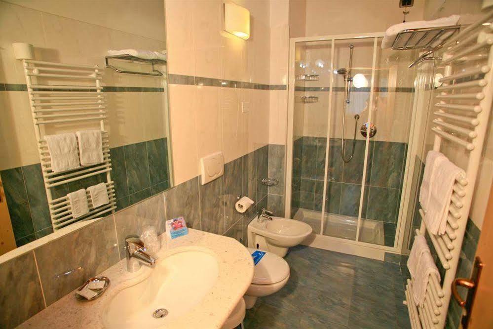 Chalet Campiglio Imperiale มาดอนนาดีกัมปิโญ ภายนอก รูปภาพ